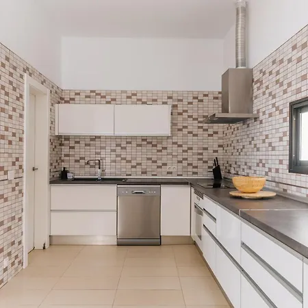 Villa Sunset White - Ocean View, Jakuzzi, Heated Pool, Air-conditioning, Grill *